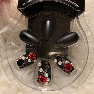 EXOTIC ROSE, PEARLS, DIAMOND CLAW NAILS